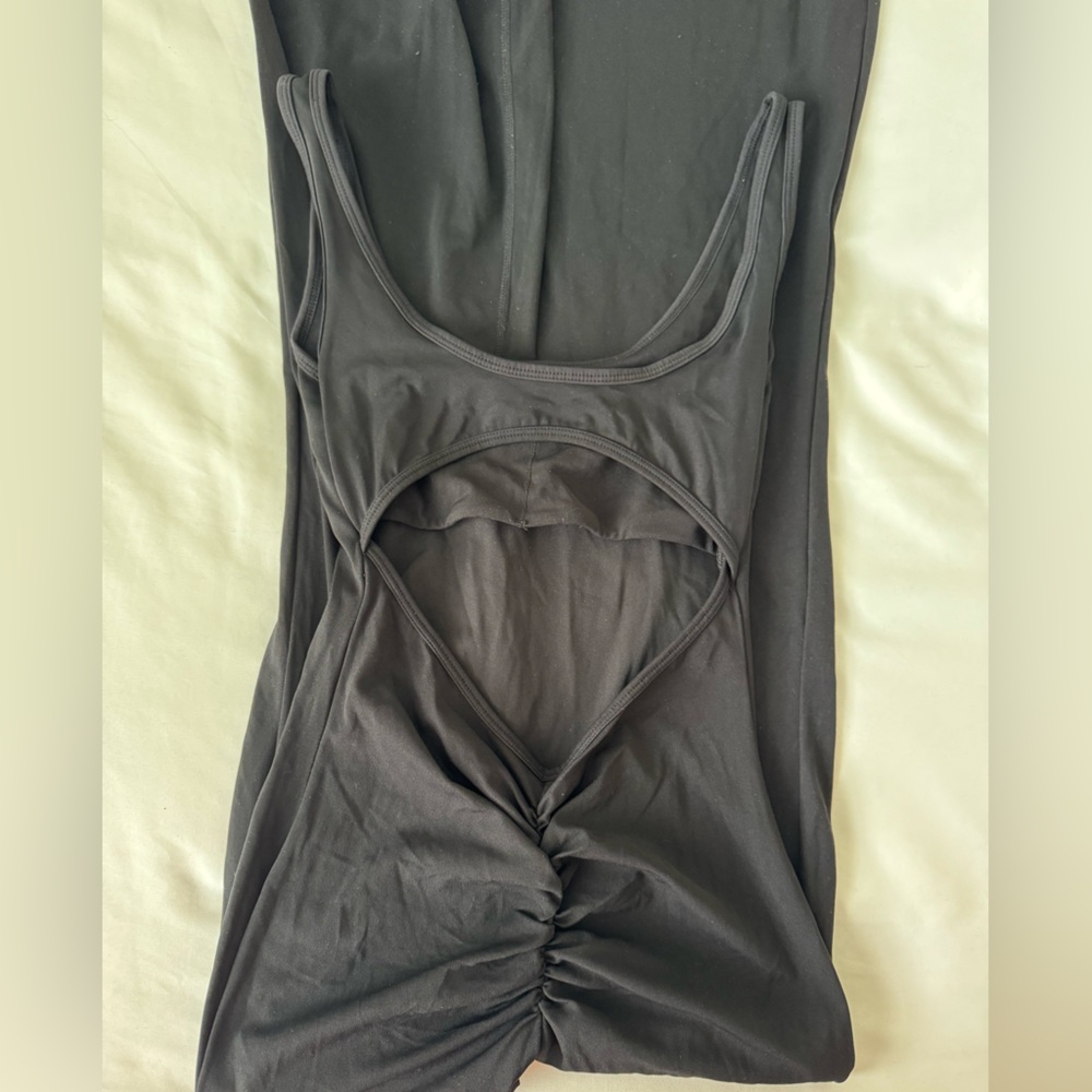 Black Onesie Medium with Flared Pant and Ruched Back🖤